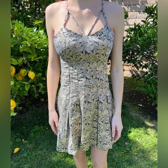 Lovers + Friends Dresses & Skirts - Nwt Lovers + Friends Abby Metallic Brocade Fit & Flare Mini Dress